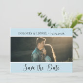 Skript-Foto Minimalistisch Save the Date Einladung (Stehend Vorderseite)