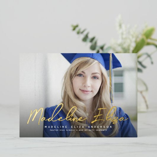 Skript für die Graduierungsbezeichnung Foto Abschl Folieneinladung (Stehend vorne)