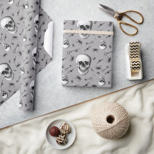 Skull and Spiders Pattern Halloween Geschenkpapier (Kunsthandwerk)