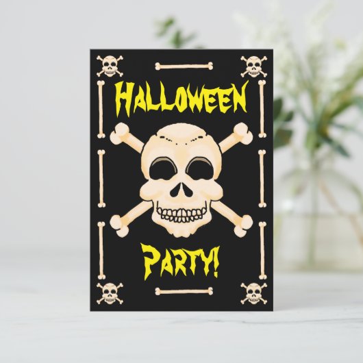 Skull & Crossbones Halloween-Party Einladung (Stehend Vorderseite)