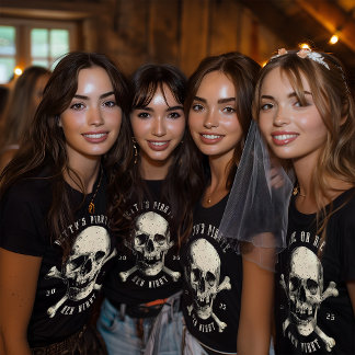 Skull Crossbones Retro Vintag Pirate Hen Night T-Shirt
