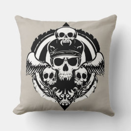 Skull-Design mit Flügeln und Symbolen Kissen