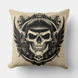 Skull-Design mit Flügeln und Symbolen Kissen