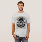 Skull-Design mit Flügeln und Symbolen T-Shirt (Vorne ganz)