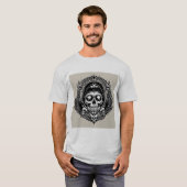 Skull-Design mit Flügeln und Symbolen T-Shirt (Vorne ganz)