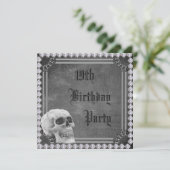 Skull & Diamonds Doppelseitig 19. Geburtstag Einladung (Stehend Vorderseite)