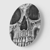 Skull-Gesicht Nah bis gotische Schwarz-Weiß-Design Große Wanduhr (Winkel)