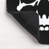 Skull-Illustration in gotischem Schwarz-Weiß-Dämon Mousepad (Ecke)