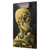 Skull mit brennender Zigarette von Vincent van Gog Klemmbrett (Links)