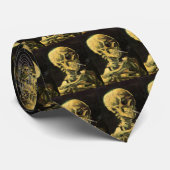 Skull mit brennender Zigarette von Vincent van Gog Krawatte (Gerollt)