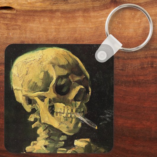 Skull mit brennender Zigarette von Vincent van Gog Schlüsselanhänger (Rückseite)