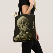 Skull mit brennender Zigarette von Vincent van Gog Tasche (Von Nahem)