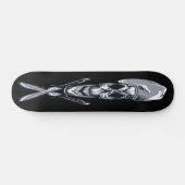 Skull mit Knifes Skateboard (Horizontal)