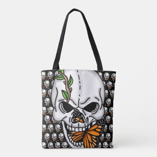 Skull mit Monarch Butterfly Schwarzer Hintergrund Tasche (Rückseite)