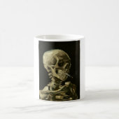 Skull mit Zigarette von Van Gogh Kaffeetasse (Mittel)