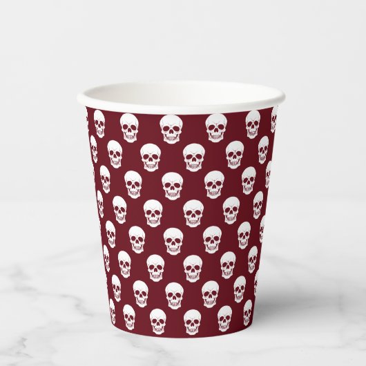 Skull Muster auf Red Burgund Moderne Halloween Pappbecher (Vorderseite)