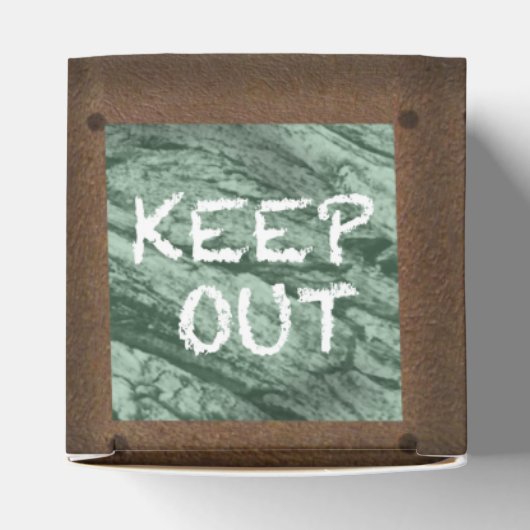 SKULL PIRATE TREASURE CHESURE by Slipperywindow Geschenkschachtel (Oben)