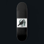 Skull Raven Skeleton Key Black Skateboard<br><div class="desc">Ein illustrierter gotischer Schädel,  Rabe und Skelettschlüssel auf dem schwarzen Skateboard.</div>