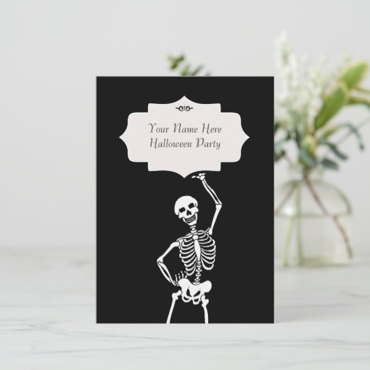 Skull & Skeleton Halloween Einladung (Stehend Vorderseite)