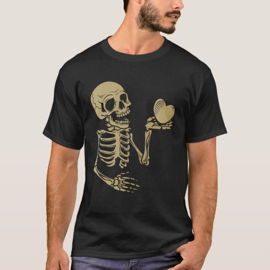 Skull Skeleton Hand Holding Red Heart Love T-Shirt (Vorderseite)