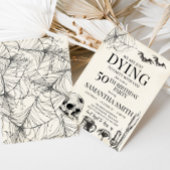 Skull tobt zu Party Halloween-Party Einladung