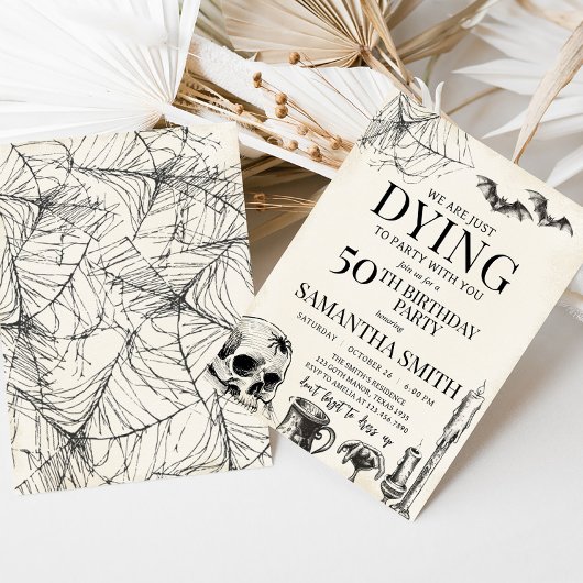 Skull tobt zu Party Halloween-Party Einladung
