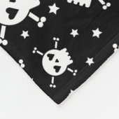 Skull und Crossbones Black Sherpa Fleece Blankon (Ecke)