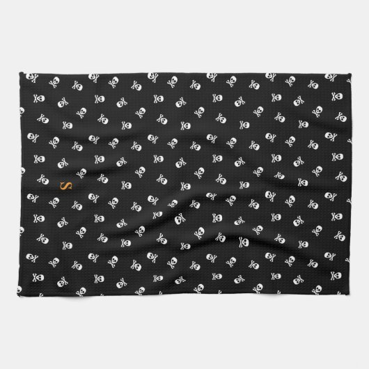 Skull und Crossbones Mit Monogramm Halloween Geschirrtuch (Horizontal)
