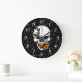 Skull und Monarch Butterfly der digitalen Kunst Große Wanduhr (Zuhause)