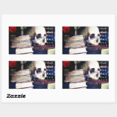 Skull und Zauberbuch über Geschenke, Kleidung und Rechteckiger Aufkleber (Blatt)