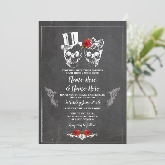 Skull Wedween Rose Gothic Floral Einladung (Stehend Vorderseite)