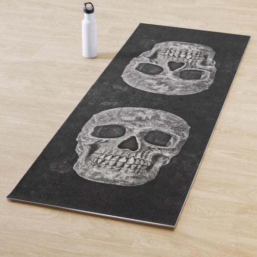 Skulls Gothic Old Grunge Schwarz und Weiß Textur Yogamatte (Beispiel)