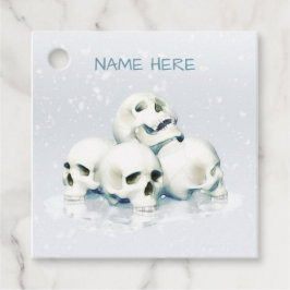 Skulls in the snow. Personalized Geschenkanhänger