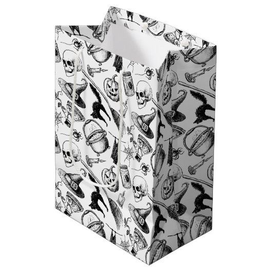 Skulls Pumpkins Broomsticks Bats Halloween Mittlere Geschenktüte (Vorderseite Schrägansicht)
