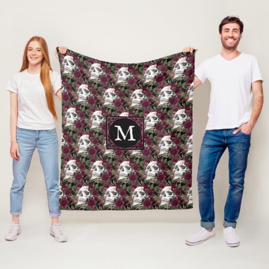 Skulls Rose Burgundy Black Mit Monogramm Fleecedecke (Beispiel)