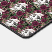 Skulls Rose Burgundy Black Mit Monogramm Pattern Schreibtischunterlage (Ecke)