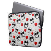 Skulls & Rotes Herz Halloween Muster Laptopschutzhülle (Vorderseite Links)