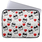 Skulls & Rotes Herz Halloween Muster Laptopschutzhülle (Vorderseite)