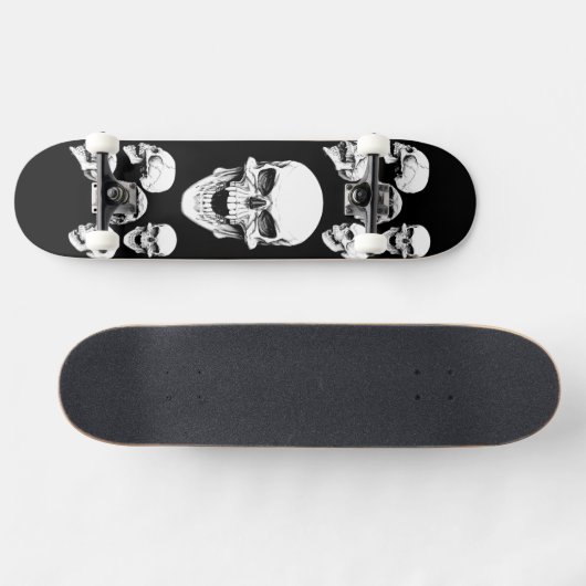 Skulls Skateboard (Horizontal)