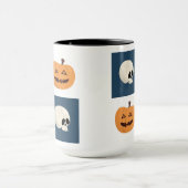 Skulls und Pumpkins Karos Tasse (Zentrum)