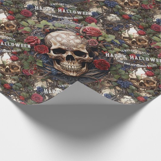 Skulls und Rose Blauer Blumengotik Halloween Geschenkpapier (Ecke)