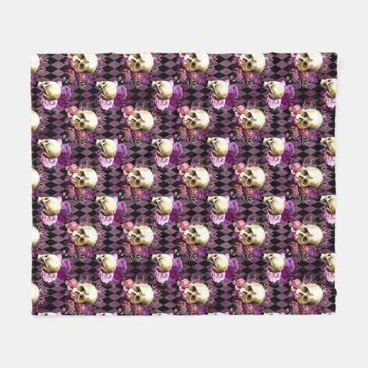 Skulls und Violett-Blume über Harlequin-Hintergrun Fleecedecke (Vorderseite (Horizontal))