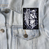 Skulptur eines weinenden Engels - mit Splashes 1 Button (Insitu)