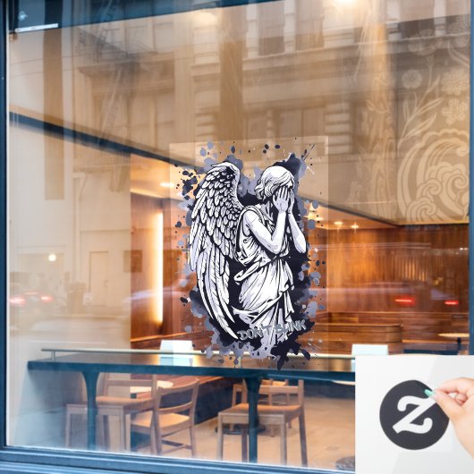 Skulptur eines weinenden Engels - mit Splashes 1 Fensteraufkleber (Café-Fenster)