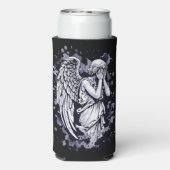 Skulptur eines weinenden Engels - mit Splashes 1 Selters Dosenkühler (Seltzer Rückseite)