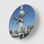 Skulptur für die Meeresbewohner Runde Wanduhr (Winkel)