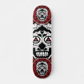 Skulptur in Rot-Schwarz-Weiß-Zucker Skateboard (Vorne)