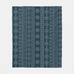 Skulpturen aus Strickwaren und Strickwaren Fleecedecke