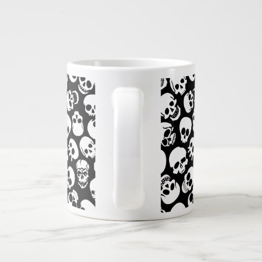 Skulpturen im Schwarzen Hintergrund Jumbo-Tasse (Rückseite)