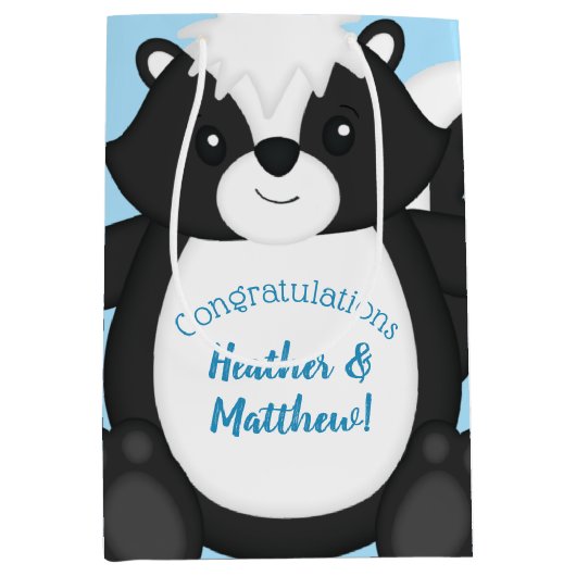 Skunk Baby Shower Blue Mittlere Geschenktüte (Vorderseite)